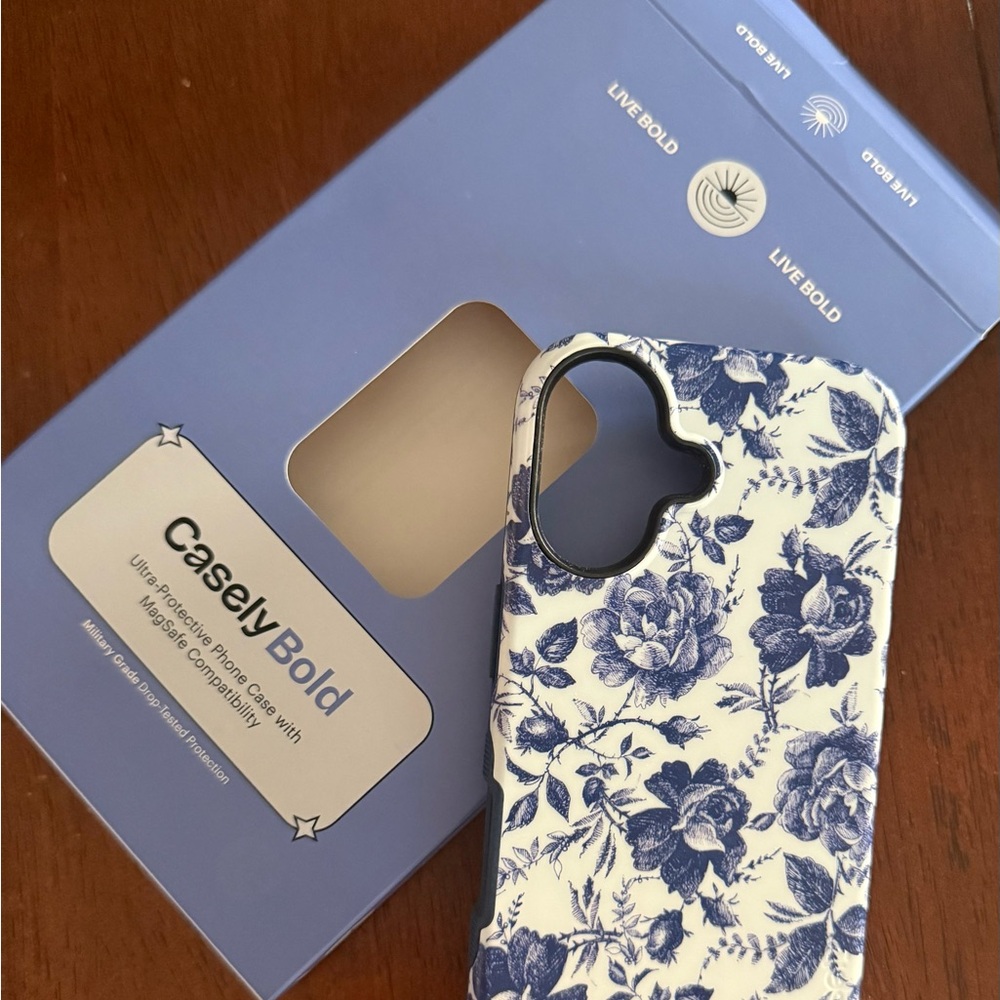 Casely iPhone 16 phone case. New in box.
